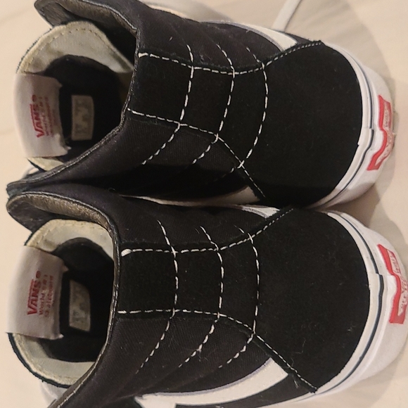 Vans - Picture 4 of 4